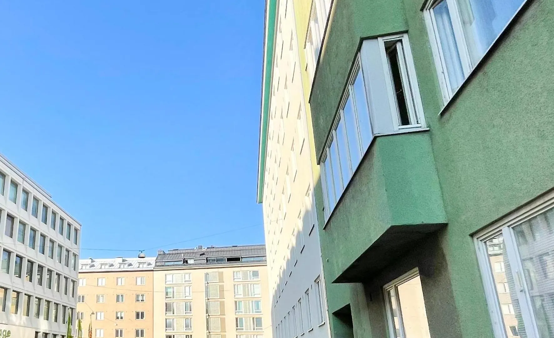 Penthouse Toeoeloe - High Ceilings, Wi-Fi, 24H Shop Lejlighed Helsinki